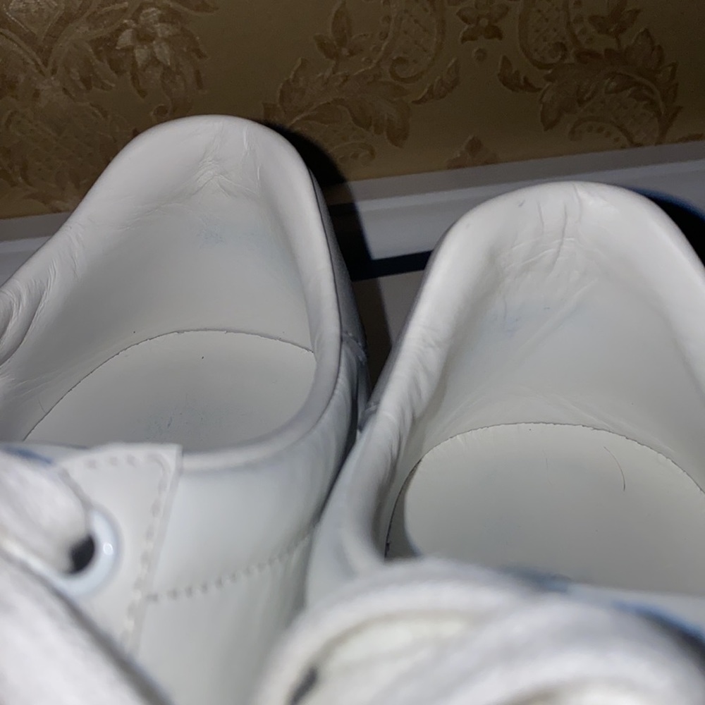 Gucci Women’s Ace Interlocking G Sneakers - Picture 6 of 11